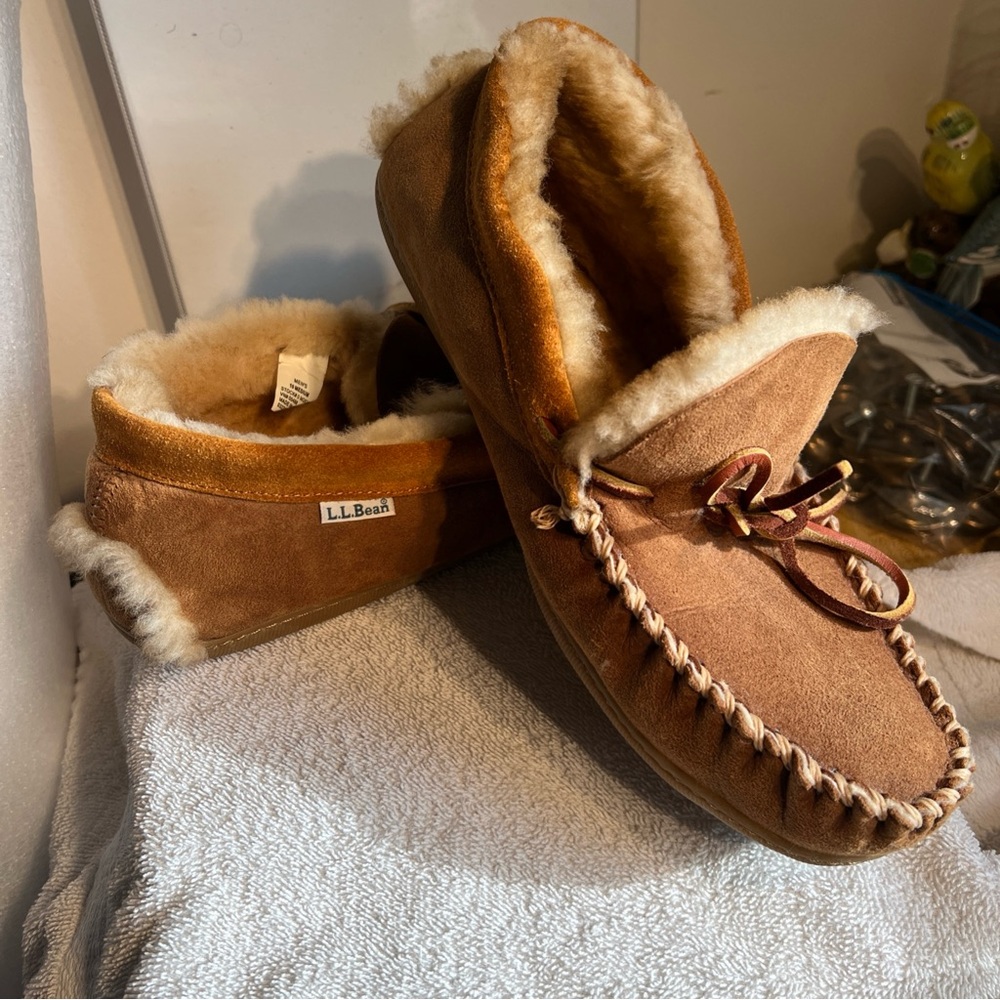 L.L. Bean Slippers Mens Size 10 Moccasin Brown Suede Round Toe Slip On